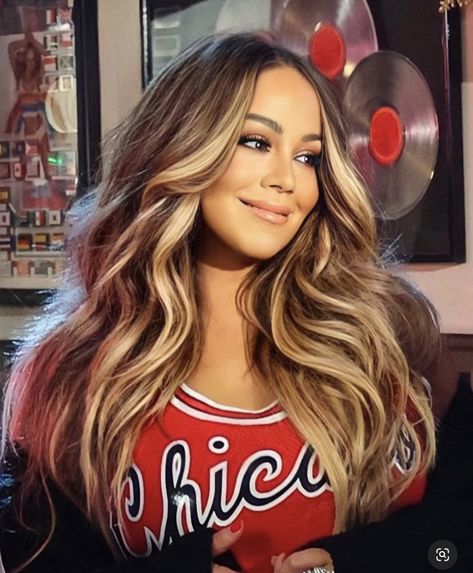 Mariah Carey Makeup, Mariah Carey Hair, Mariah Carey Outfits, Thanksgiving Hairstyles, Jason Momoa Shirtless, Mariah Carey Pictures, Mariah Carey 90s, Big Hair Dont Care, Brunette Hair With Highlights