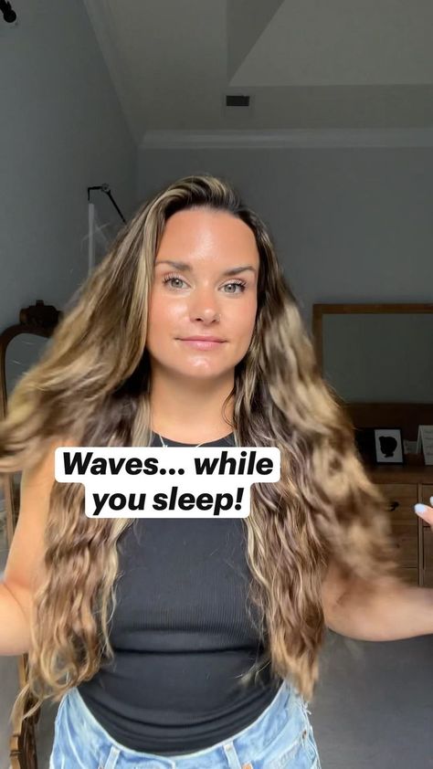 Wet Hairstyles Overnight Beach Waves, How To Get Wavy Hair With Braids, Braids That Curl Your Hair Overnight, Beach Wave Braids Overnight, How To Sleep On Wet Hair, How To Make Natural Waves In Your Hair, How To Get Natural Looking Waves, No Heat Waves For Long Hair, How To Get Crimped Hair Overnight