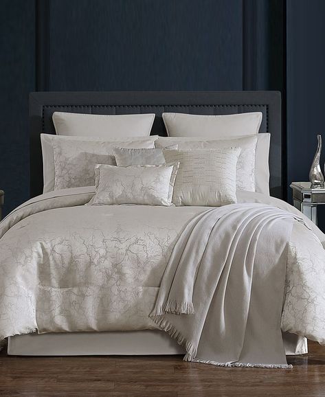 Queen Bed Comforter Set, White Comforter, Luxury Bedding Sets, Queen Comforter, King Comforter, White Bedding, Bed Styling, Comforter Set, California King