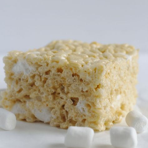 Perfect Rice Krispie Squares My Country Table, Rice Krispie Squares, Bar Desserts, Krispy Treats, Country Table, Rice Krispy, Rice Crispy Treats, Peanut Butter Fudge, Ooey Gooey