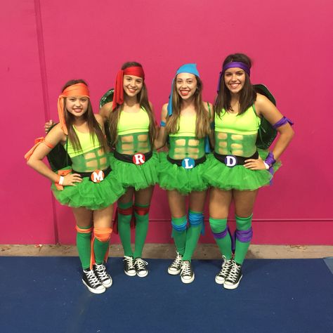 Ninja Turtle Outfits Women, Female Ninja Turtle Costume, Ninja Turtle Diy Costume Women, Ninja Turtles Costumes Woman, Womens Ninja Turtle Costume, Ninja Turtle Costume Ideas, April Ninja Turtle Costume, Halloween Ninja Turtles, Ninja Turtles Costume Women's