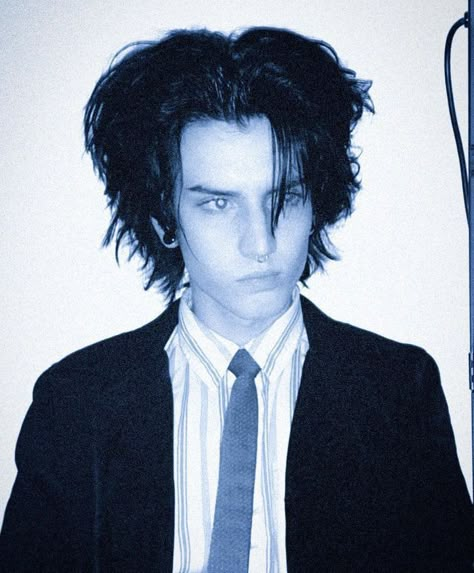 Post Punk Fashion, Zombie Clothes, Goth Guys, 90s Goth, Gothic Hairstyles, Goth Subculture, Goth Hair, Types Of Guys, Punk Hair