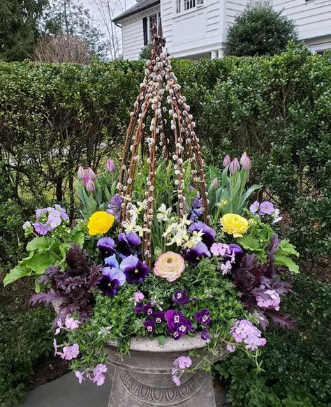 The Sole of the Garden on Instagram: ""Spring Pots with Kent Russell" The Garden Guru's Spring Lecture Tour begins!! Saturday March 19th, Cochranville PA, Tuesday March 29th, Cos Cob CT Serious inspiration and fantastic ideas to create glorious Spring Containers!! #containergardening #thegardenguru #pottedgarden #kentevent #gardenpresentation #gardenprogram #funtimes #flourishflowers #whitegablesgardenhouse #cochranvillepa #greenwichbotanicalcenter #coscobct #connecticutlife #love #live-pl Spring Flower Containers, Spring Container Ideas, Spring Containers Front Doors Planters, Spring Pots And Planters, Spring Planters Front Door Entrance, Spring Container Gardens, Spring Planter Ideas, Spring Pots, Porch Urns