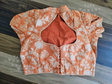 Benarasi Blouse – VAVS WOMENS STOP Gold Blouse Designs, Benarasi Blouse, 50 Blouse Designs, Sleeveless Blouse Designs, Boat Neck Blouse Design, Blouse Designs Catalogue, Latest Blouse Designs Pattern, Latest Model Blouse Designs, Cutwork Blouse Designs