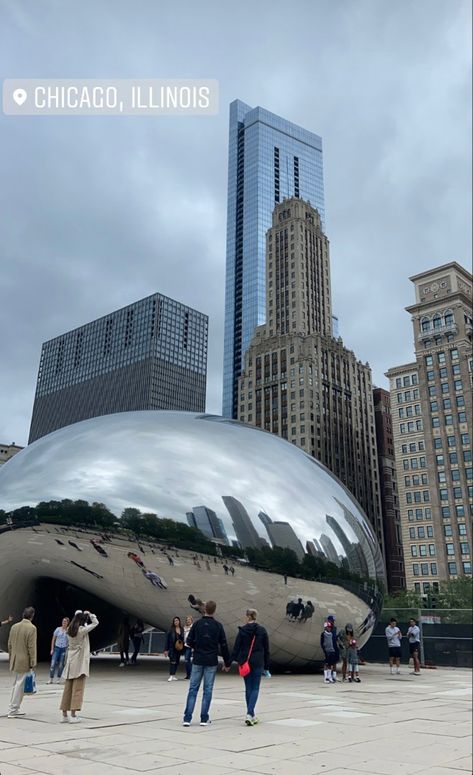 Chicago Tourist Attractions, Attraction Aesthetic, The Bean Chicago, Chicago Aesthetic, Fun Vibes, Stunning Architecture, Disney Magic Kingdom, Saved Pins, Chicago Illinois