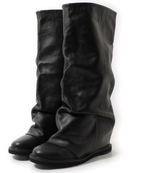 sofía on Twitter: "can anyone id these boots or recommend me a brand w a dimilar style ? https://t.co/7555y9KzKy" / Twitter Mode Inspo, Outfit Goals, Pretty Shoes, Dream Shoes, Mode Inspiration, Dream Clothes, Shoe Game, Rick Owens, Dream Wardrobe