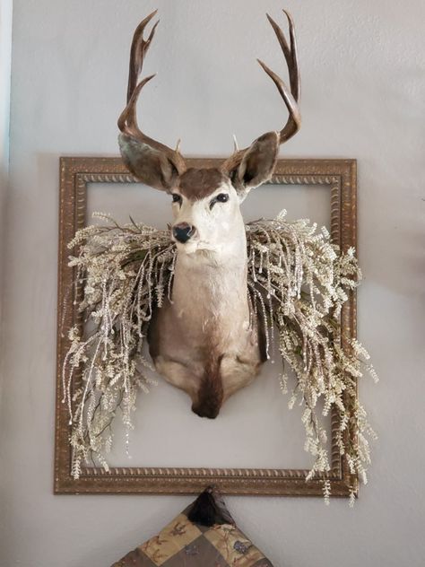 Deer Heads Living Room, Decorating With Deer Mounts, Deer Mount Decor, Deer Skull Decor, Deer Mount Ideas, Hunting Home Decor, Deer Head Decor, Deer Heads Mount, Faux Deer Head