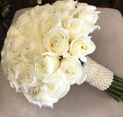 White Roses, Diamond Pins and Pearls White Roses With Pearls Bouquet, Fresh Rose Bridal Bouquet, Pearl Wrapped Bouquet, Pearl Bride Bouquet, Wedding Bouquets With Pearls, Wedding Flower Bouquets Bridal White Roses, Bride Flower Bouquet White Rose, Wedding Flowers With Pearls, White Elegant Wedding Bouquet