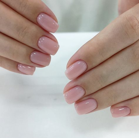 Pink Gel Manicure Ideas, Short Soft Pink Nails, Short Nude Pink Nails, Soft Nude Nails, Short Nails Pink, Nude Pink Nails, Soft Pink Nails, Shellac Manicure, Sns Nails