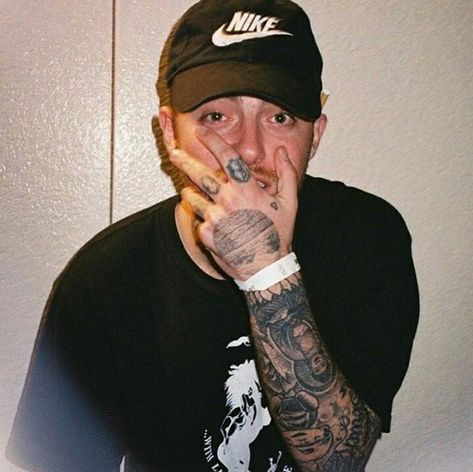 I Love Life Mac Miller, Mac Miller Pfp, Mac Miller Profile Picture, Mac Miller Photos, Mac Miller Lyrics, Mac Miller Merch, Mac Miller Macadelic, Mac Miller Watching Movies, Mac Miller Tattoos