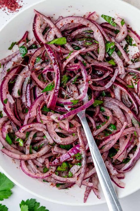 These Sumac Onions are a Turkish marinated onion salad that are crisp and tangy. The perfect condiment that takes 10 minutes to make Sumac Onions, Vegan Fried Chicken, Closet Cooking, Quick Pickled Onions, Red Onion Salad, Onion Salad, Cauliflower Steaks, Eastern Cuisine, Onion Recipes