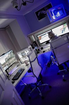 Just another battlestation pic - Imgur Video Game Rooms, Custom Pc, Computer Room, Gaming Room Setup, Gamer Room, Computer Setup, Video Game Room, Game Room Design, Gaming Room