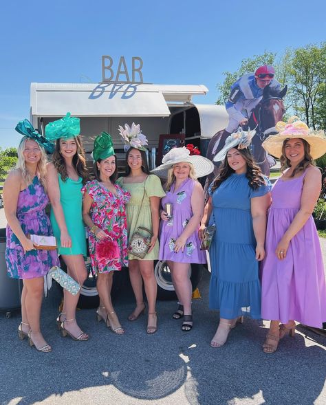 Anddd.. they’re off! 🐎🌹 We are running for the roses in all of these beautiful looks for the Kentucky Derby! Whether you are celebrating at the Derby, at home, or at a celebration.. we have the outfit for you! Our dresses are paired with the adorable hats & purses from @primandbrim 👒✨ Visit them for all of your Derby gifts & accessories! 🩷💚 Thank you so much again @mackenzies.flowers for having us out again at your Tulips & Juleps to do our fashion show! 👒 We had so much fun & it is the b... Kentucky Derby Costume, Kentucky Derby Themed Party Outfit, Kentucky Derby Party Ideas Outfit, Kentucky Derby Fundraiser, Purse Bingo, Kentucky Derby Themed Party, Kentucky Derby Dress, Purple Door, Run For The Roses