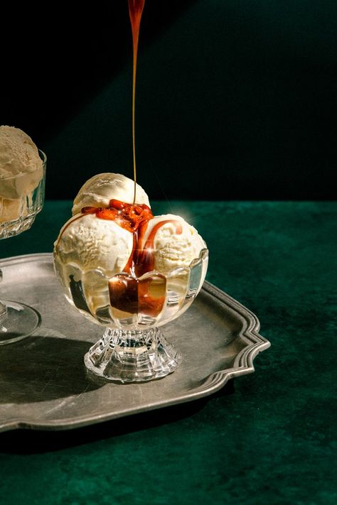 Ice Cream With Coffee, Food And Beverage Photography, Ice Cream Photography, Beverage Photography, Food Photoshoot, New York Food, Dessert Photography, Restaurant Photography, Vintage Ice Cream