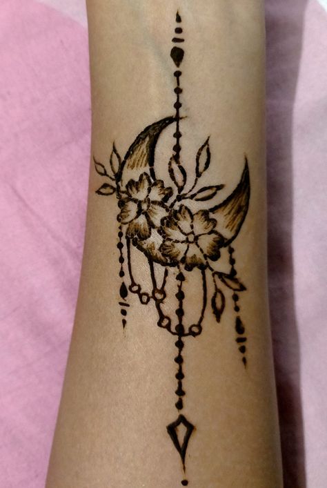 Henna With Moon Design, Henna Art Simple Tattoo Ideas, Forearm Henna Designs, Moon Mehendi, Marudhani Designs, Arm Doodles, Forearm Henna, Henna Butterfly, Arm Henna