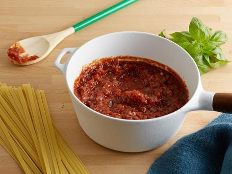 Ina Garten, Marinara Recipes, Basic Pasta Sauce, Pasta And Sauce, Marinara Recipe, Marinara Sauce Recipe, Ina Garten Recipes, Marinara Sauce Homemade, Homemade Marinara