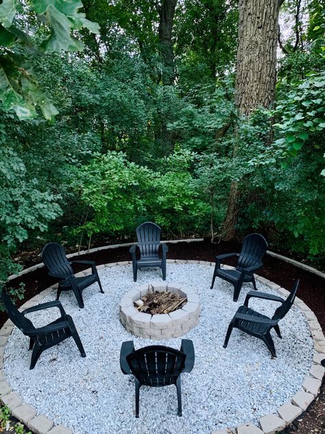 Round Pea Gravel Fire Pit Area, Round Gravel Fire Pit Area, Rock Seating Area, Mulch Fire Pit Area, Backyard Fire Pit Designs, Pebble Fire Pit Area, Pea Gravel Fire Pit Area, Gravel Fire Pit Area, Home Outdoor Ideas