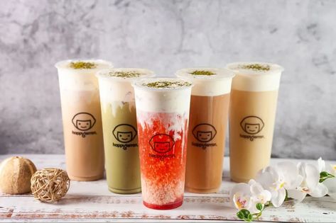 A Massive Taiwanese Cheese Tea Chain Opens Its First Chicago Cafe - Eater Chicago Chicago Cafe, Cheese Tea, Bubble Waffles, Cranberry Scones, Levain Bakery, Liquor Bar, Gooey Cookies, Bubble Waffle, Frozen Cookies