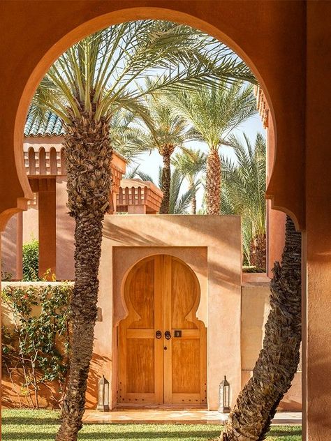 Maison entrance Islamic Architecture, Moroccan Interiors, Morocco Travel, Marrakech Morocco, घर की सजावट, Moroccan Design, Moroccan Decor, Luxury Hotels, Moroccan Style