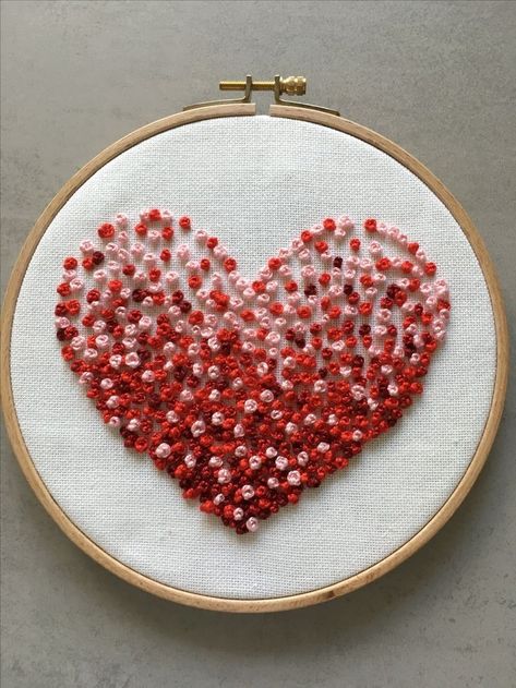 Embroidery Valentine Ideas, Heart Embroidery Patterns, Embroidery Patterns Flowers, Heart Embroidery Designs, Simple Hand Embroidery Designs, Valentines Embroidery, Flowers Hand Embroidery, Embroidery Hoop Art Diy, Basic Hand Embroidery Stitches