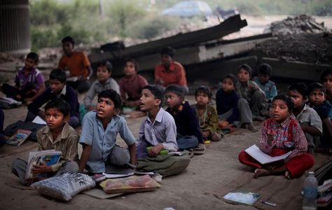 School Under Bridge In New Delhi Offers Free Education To India's Poor Children (PHOTOS) | HuffPost Under Bridge, Literacy Rate, Needy People, Inclusive Education, Non Governmental Organization, Education In India, Free Education, Street Kids, Poor Children