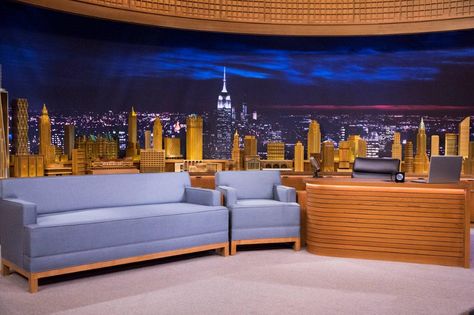 The Fine Woodworking Design Behind Jimmy Fallon's Manhattan Jimmy Fallon Show, Tv Set Design, Media Room Design, Tv Talk Show, Late Night Show, Episode Backgrounds, Career Vision Board, Late Night Talks, Dream Music