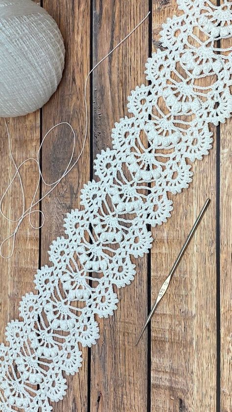 Crochet Ribbon Lace Trim or Tape For beginners Marque-pages Au Crochet, Stitch Techniques, Crochet Ribbon, Beau Crochet, Boot Cuff, Confection Au Crochet, Lace Tape, Crochet Edging Patterns, Crochet Lace Edging