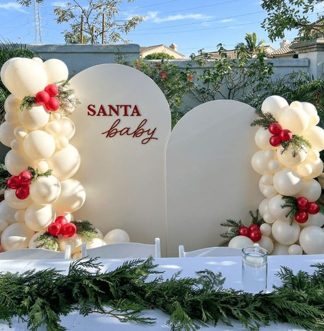 25 Christmas Baby Shower Ideas - Lady Celebrations Baby Balloon Arch, Christmas Baby Shower Theme, Christmas Baby Shower Ideas, Christmas Gender Reveal, Baby Shower Balloon Arch, Winter Baby Shower Themes, Christmas Balloon Decorations, Baby Shower Theme Decorations, Outside Baby Showers