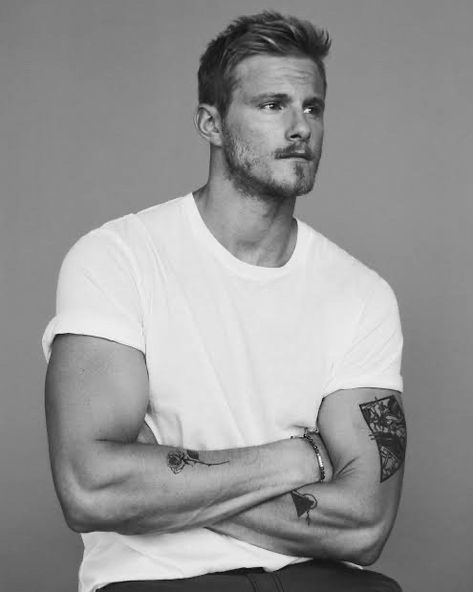 Male Beauty on Tumblr Alexander Ludwig, Alex The Great, Ginger Hair Men, Viking Men, Male Characters, Lucky In Love, Fit Men, Handsome Actors, Male Beauty