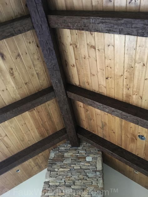 Reclaimed Wood Beams Ceiling, Vaulted Ceiling Decor, Ceiling Beams Living Room, Vaulted Ceiling Beams, Wood Ceiling Beams, Vaulted Ceiling Ideas, Beams Living Room, Reclaimed Wood Ceiling, Wood Plank Ceiling