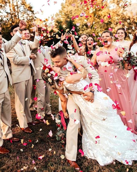 Bright Wedding Colors, Flower Confetti, Petal Confetti, Wedding Exits, Bridal Guide, Wedding Petals, Bright Wedding, Wedding Photos Poses, Wedding Party Photos