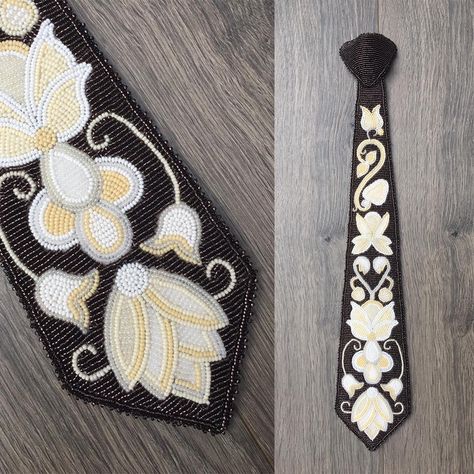 Woodland Beaded Necktie Ojibwe, Cree, Metis Style for weddings or formal event. Artist Tessa Sayers. #nativebeadwork #nativeamericanbeadwork #beadwork #indigenousbeadwork #ojibwebeadwork #creebreadwork #metisbeadwork #tribalbeadwork #beading #nativeamerican #americanindianart #indianart #tribaldesigns #ties #neckties Beaded Bow Tie, Indigenous Clothing, Beaded Clothing, Jingle Dress, Beaded Tie, Beaded Bow, Beadwork Ideas, Native Beading, Loom Jewelry