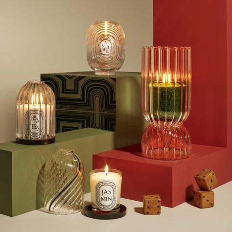 Decoration Story | Diptyque Paris Candles Diptyque, Hot Wheels Storage, Glamorous Living Room, Diptyque Paris, Small Japanese Garden, Merry Christmas Poster, Packaging Idea, Product Shooting, Saint Roch