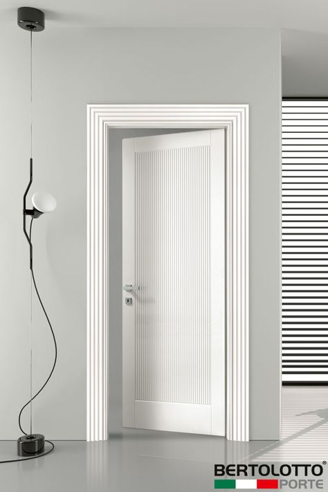 Lacquered Door Interior, White Door With Glass Design, Door Design Modern White Colour, White Bedroom Door Design, White Interior Doors Modern, Room Door Colour, White Main Door, Room Doors Bedrooms, Minimalist Door Design