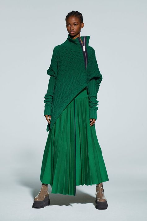 Ropa Upcycling, 2021 Fashion, Knitwear Fashion, Fashion Weeks, Moda Vintage, 가을 패션, Pre Fall, Look Chic, Green Fashion