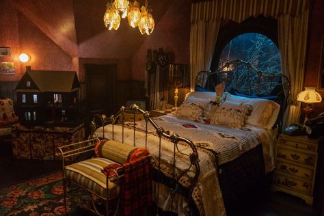 Chilling Adventures Of Sabrina, Aesthetic Rooms, Dreamy Room, Room Inspiration Bedroom, Room Ideas Bedroom, Aesthetic Bedroom, Dream Rooms, Dream House Decor