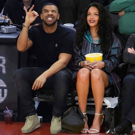 Rhianna And Drake, Rihanna And Drake, Aubrey Drake, Rihanna Riri, Rainbow Warrior, Celebrity Style Red Carpet, Bad Gal, Body Picture, Cebu