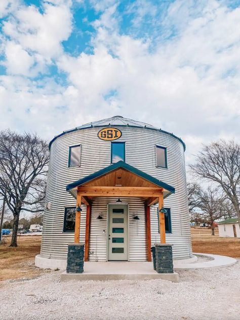 Silo House Interior Floor Plans, Silo Cottage, Silo Home, Tiny Cabin Kitchen, Grain Bin House, Round House Plans, Quonset Hut Homes, Silo House, Interior Floor Plan