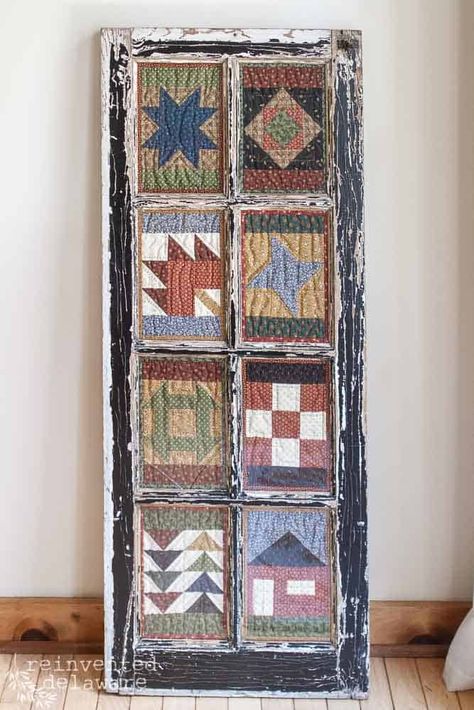 Old Window Projects, Quilt Display, Painted Barn Quilts, Primitive Quilts, Upcycled Projects, Quilt Rack, Window Projects, Upcycle Repurpose, Quilts Decor