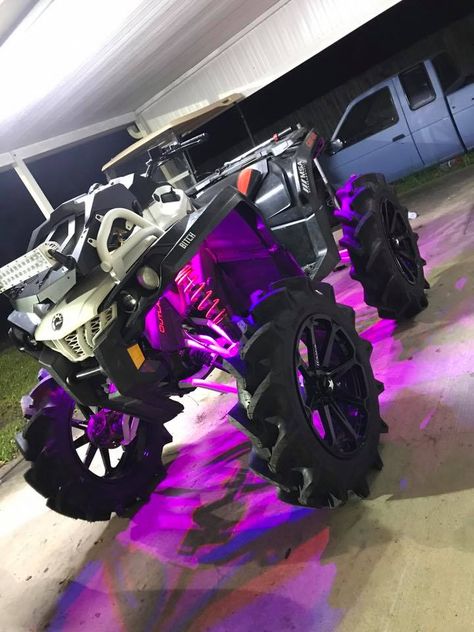 Four Wheelers For Sale, Atv Four Wheelers, Big Girl Toys, Wallpaper Luxury, Motocross Love, Cool Dirt Bikes, Image Moto, Motorcross Bike, Go Karts