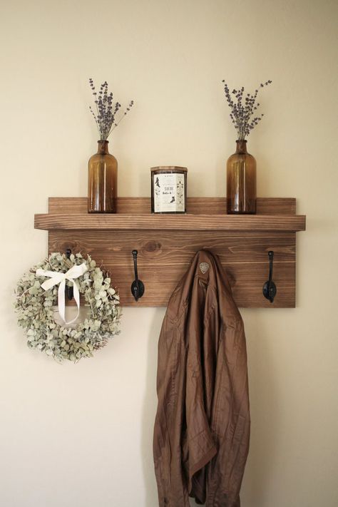 Entryway Coat Rack, Rustic Coat Rack, Rustic Wooden Shelves, Pallet Furniture Bedroom, Wooden Shelf, Coat Racks, Modern Farmhouse Decor, Rustic Farmhouse Decor, Bed Breakfast