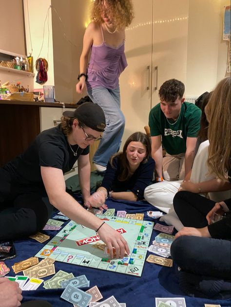 Happy Friends Vision Board, Board Game Evening, Monopoly With Friends Aesthetic, Friends Board Games Aesthetic, Playing Monopoly Aesthetic, Friends Playing Games Aesthetic, Boardgame Night Aesthetic, Friends Playing Board Games Aesthetic, Friends Vision Board Pictures