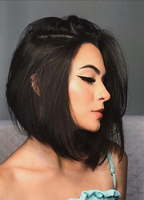 #bobhair   #bobhaircut      #bobhaircuts #bobhairstyle   #bobhairstyles   #bobhaircutstyle #bobhaircutstyles    #bobhairdontcare #bobhairlovers     #bobhaircolor   #bobhaircute #bobhairdesign    #bobhairdesigns Inverted Bob Hairstyles, Stacked Bob Hairstyles, Haircut Types, Short Bob Haircuts, Penteado Cabelo Curto, Short Hair Haircuts, Short Hair Styles Easy, Short Bob Hairstyles, Short Hair Cuts For Women