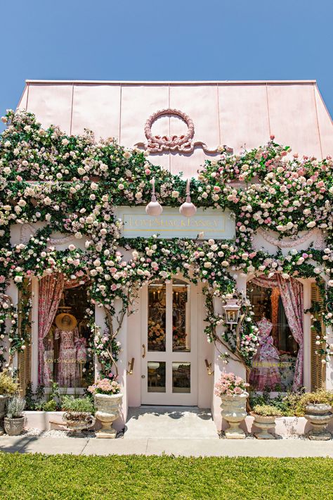 Boutique Exterior, Boutique Aesthetic, Fancy Store, Flower Shop Interiors, Highland Park Village, Flower Shop Design, Pink Cafe, Raindrops And Roses, Bakery Design Interior