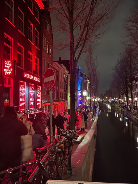 Netherlands Astethic, Amsterdam Red Light District Aesthetic, Amsterdam Nightlife Aesthetic, Amsterdam Travel Aesthetic, Amsterdam Night Life, Amsterdam Aesthetic Night, Amsterdam Life, Amsterdam Nightlife, Amsterdam Red Light