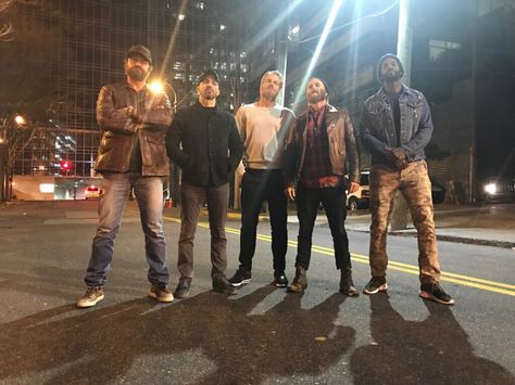 Last week of filming Den of Thieves Gerard Butler - March 2017 Gerard Butler Den Of Thieves, Gerard Butler Movies, Den Of Thieves, Bank Heist, Gerard Bulter, 2018 Movies, Gerard Butler, Man Alive, Free Movies