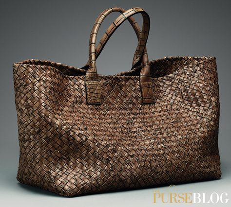 Bottega Veneta Cigar Cocco Lave Large Cabat Bag Obsession, Sac Week End, Bottega Veneta Bags, Passport Wallet, Straw Bags, Beautiful Handbags, Boot Bag, Handbag Shoes, Woven Bag