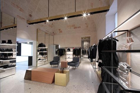 INSIGHT Boutique, Monopoli Milan Store, Underground Bar, 10 Corso Como, Store Concept, Jewelry Store Design, New York Travel Guide, Corso Como, Store Interiors, Phoebe Philo