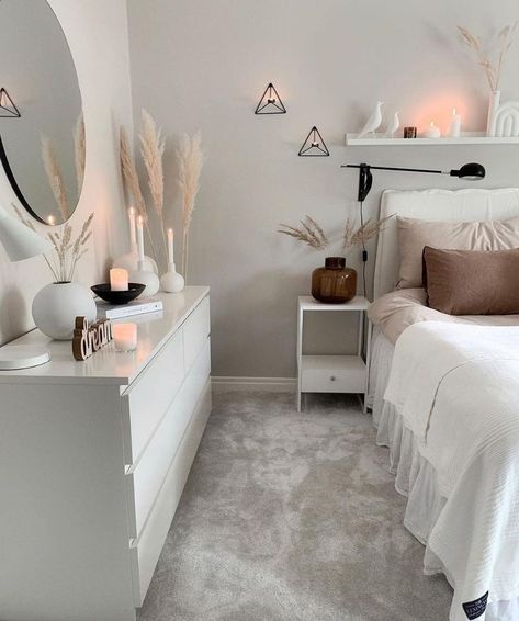 Koti Diy, Pinterest Room Decor, Redecorate Bedroom, Apartment Decor Inspiration, Room Design Bedroom, Room Makeover Bedroom, Room Makeover Inspiration, Room Inspiration Bedroom, Room Ideas Bedroom