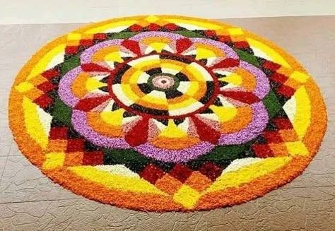 Peacock Flower Rangoli, Onam Pookalam Design Best, Onam Flower Carpet, Onam Pookalam Design Drawing, Flower Rangoli Designs Creativity, Onam Decoration, Paper Rangoli, Onam Pookalam Design, Diwali Special Rangoli Design